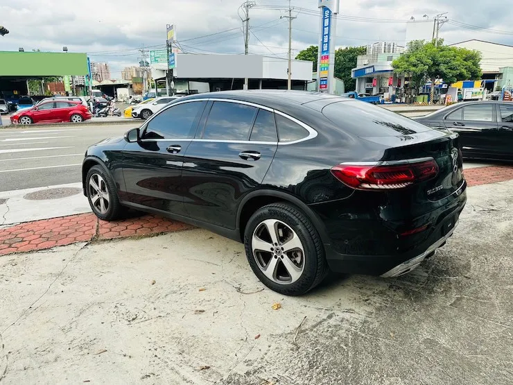 2020 Benz GLC300 Coupe AMG 4MATIC 360環景 + 光束頭燈 - 3
