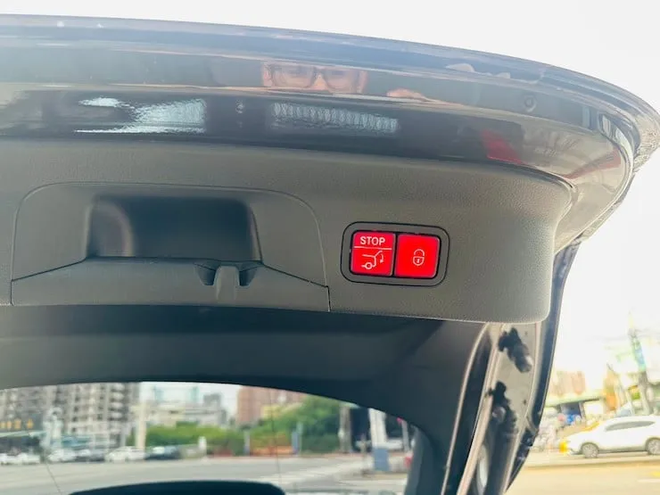 2020 Benz GLC300 Coupe AMG 4MATIC 360環景 + 光束頭燈 - 5